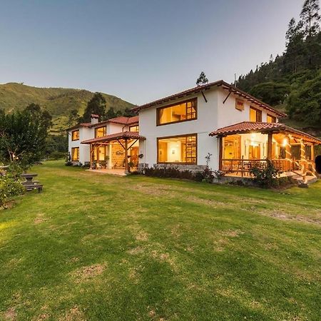 Casa Ilayaku Villa Quito Bagian luar foto